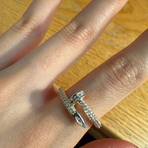 Elegant Gold and Silver Women's Ring